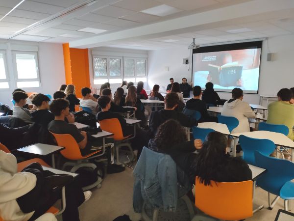 Charla en la hora de mentoría en Bachillerato Juan de Valdés