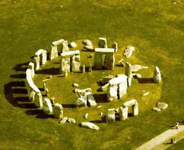 http://thales.cica.es/rd/Recursos/rd98/HisArtLit/01/stonehenge.jpg