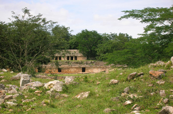 "Entrada Habitaciones Mayas, Labn, Yucatn "