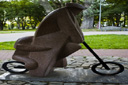 Escultura de G. Jonkus, Parque de esculturas Martynas Mazvydas, Klapedia, Lituania