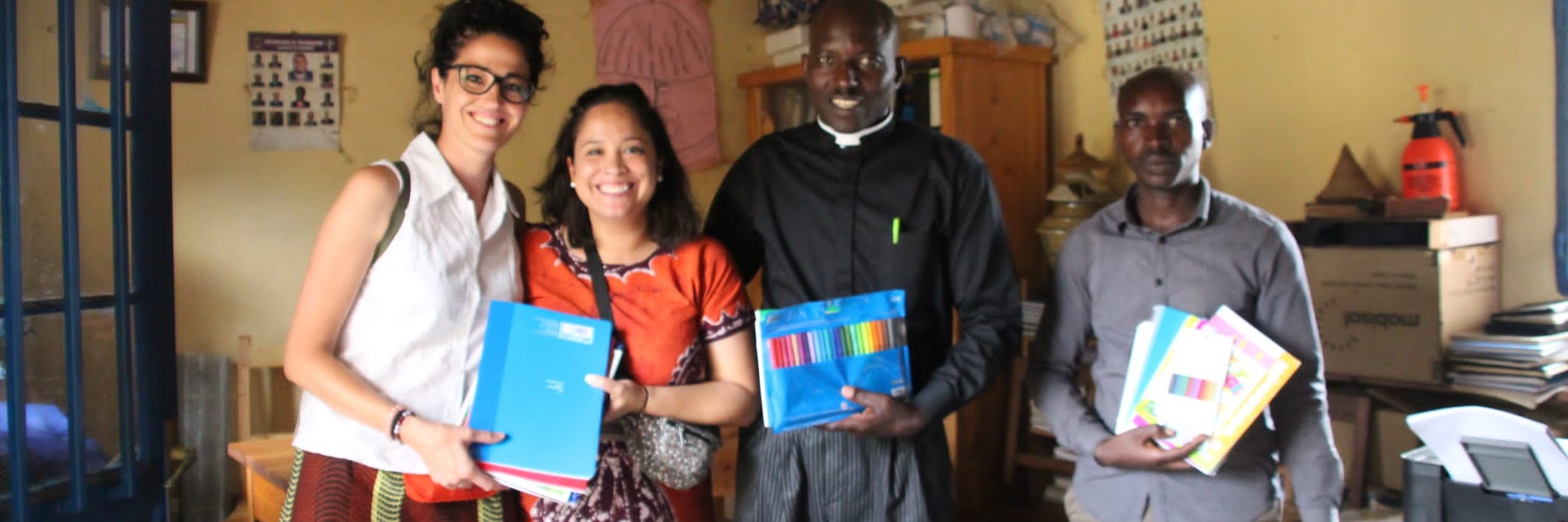 ElPorvenirSolidario: El material escolar y de higiene llegó a los niños de Ruanda en agosto