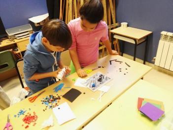 Taller "El arte del mosaico" para los alumnos de 2º de primaria