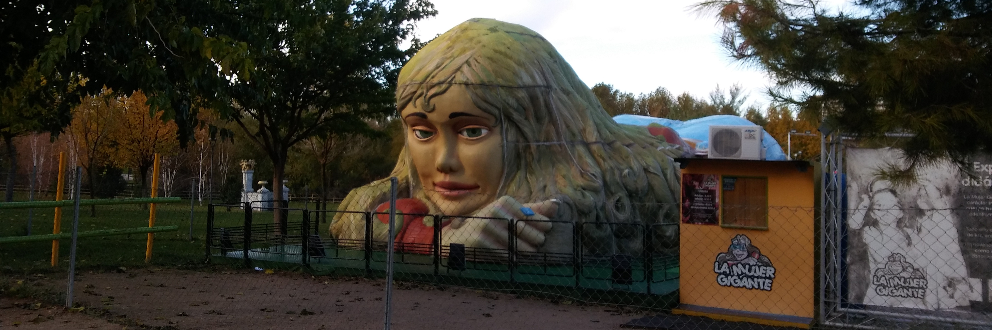 Salida didáctica con los niños de 4 años: visitamos a "la mujer gigante"
