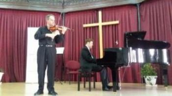 La música y la solidaridad se unen en el concierto benéfico de violín y piano de la Fundación 